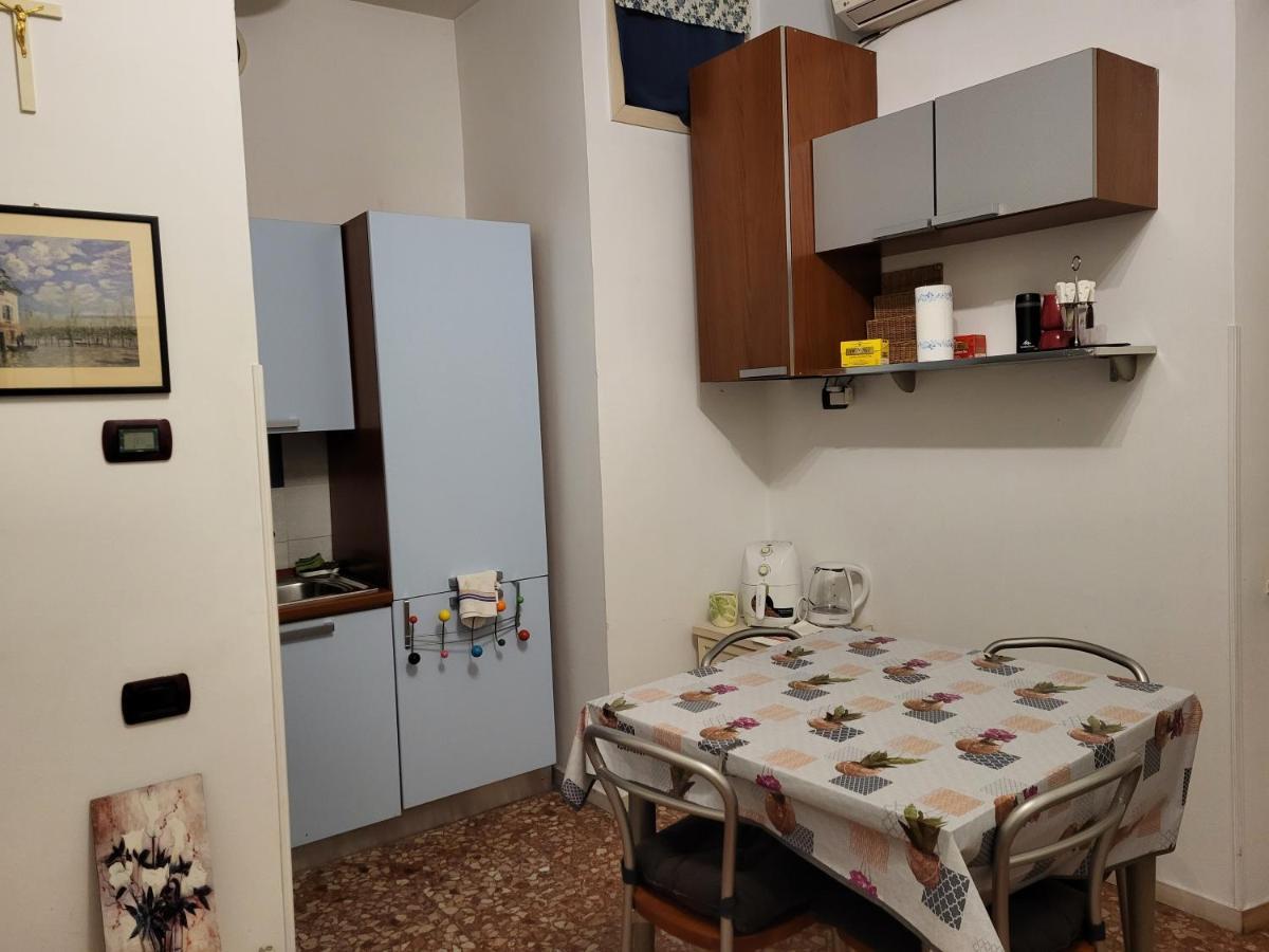 Appartement Soggiorna Con Claudia à Rome Extérieur photo